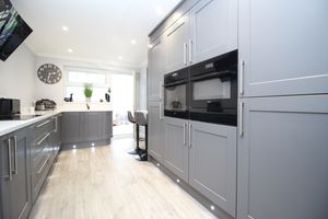 Kitchen- click for photo gallery